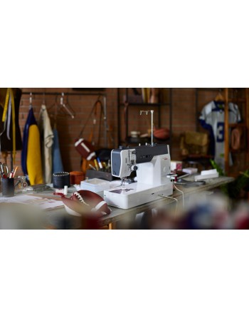 Machine à coudre Bernette b08 - Point droit - Garantie 5 ans