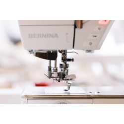 Machine à broder BERNINA B700PRO